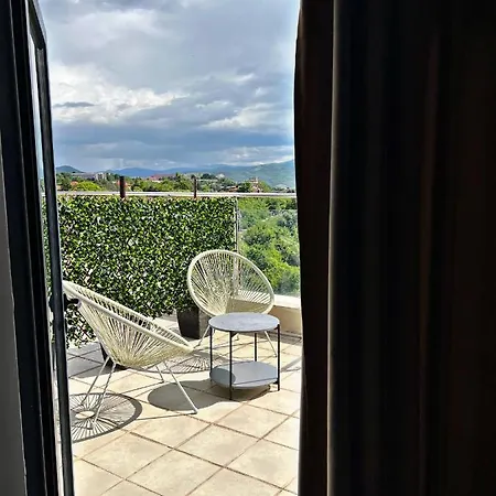 Roof Luxury *